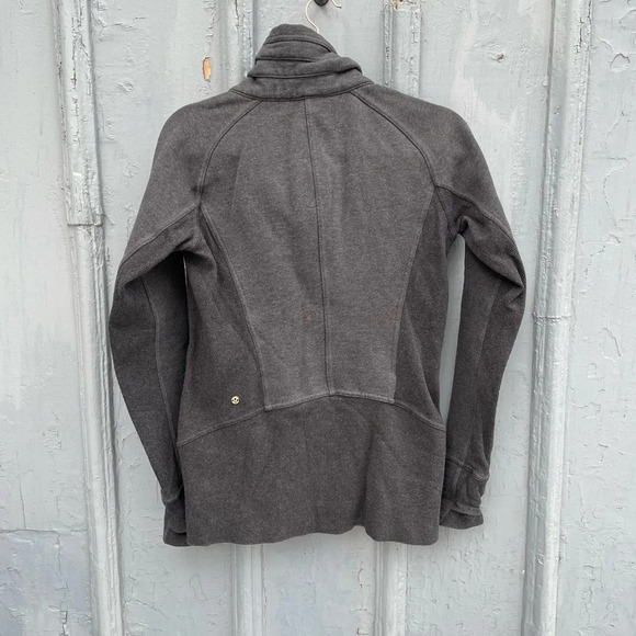 Lululemon Radiant Jacket In Heathered Black,  Size 4 - Picture 6 of 11